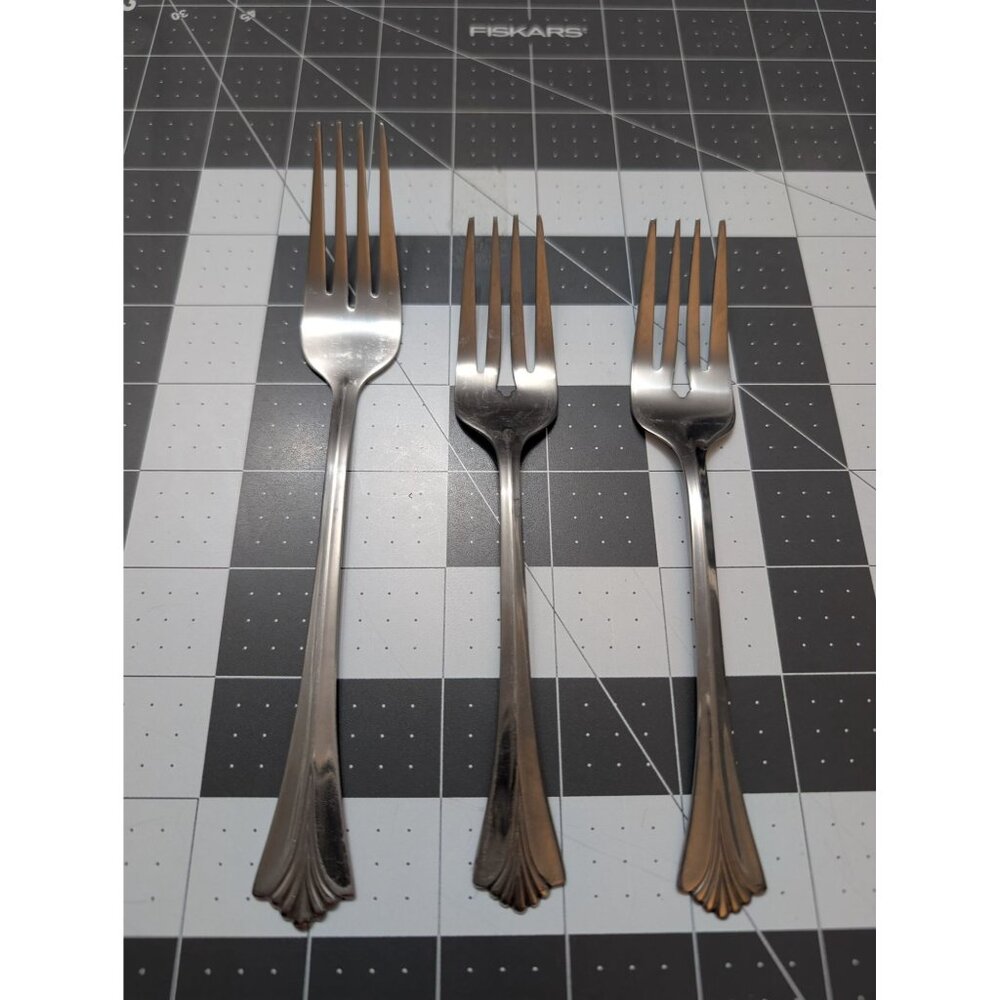 Rogers China Stainless Steel Triumph RG53 lot 3 forks‎ various sizes